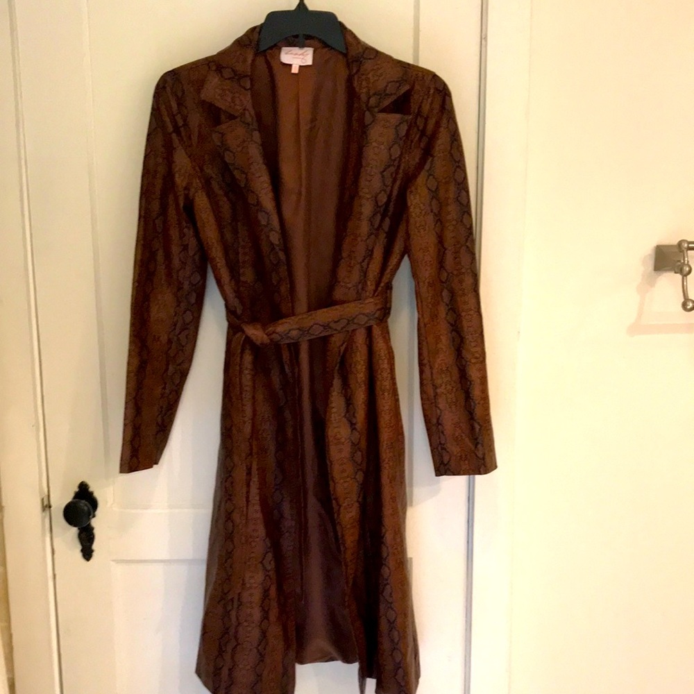 Basky by Baskin Champion Trench Coat